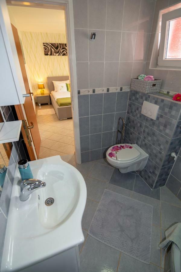 Apartmani Ivan Lopar Esterno foto