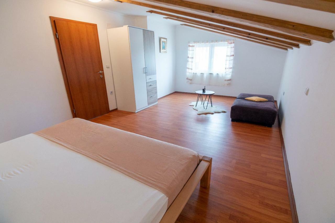 Apartmani Ivan Lopar Esterno foto