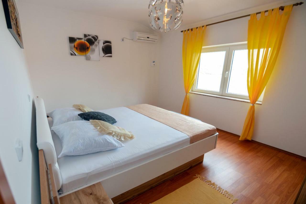 Apartmani Ivan Lopar Esterno foto