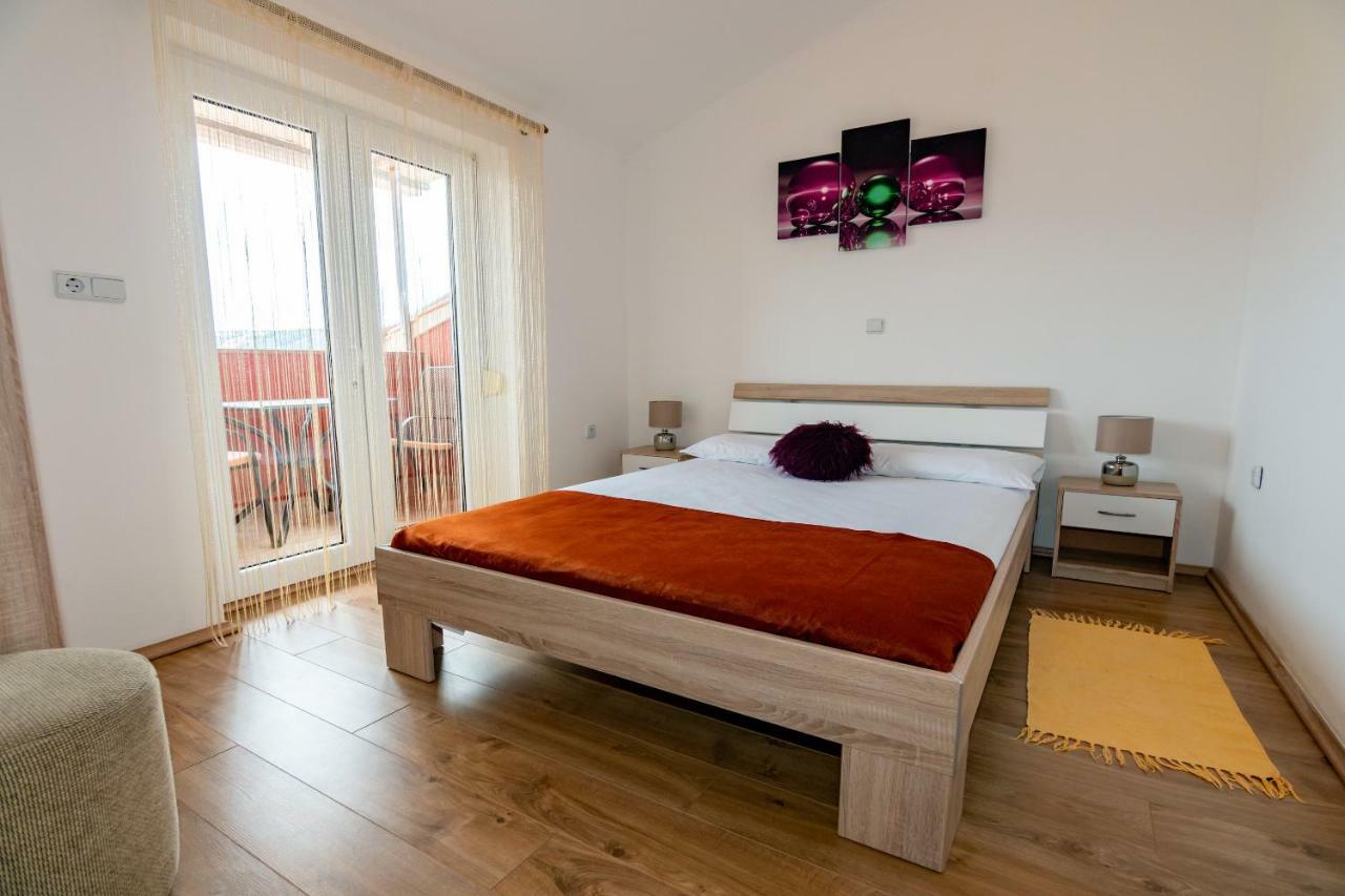 Apartmani Ivan Lopar Esterno foto