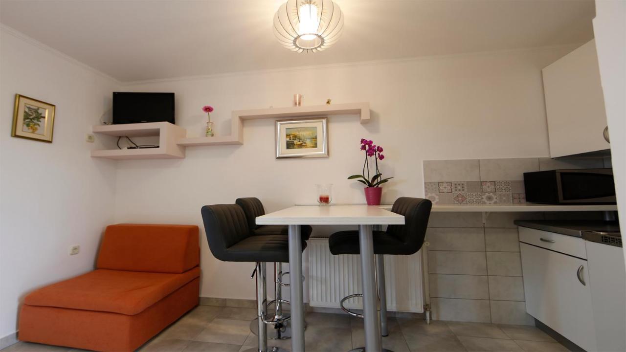 Apartmani Ivan Lopar Esterno foto
