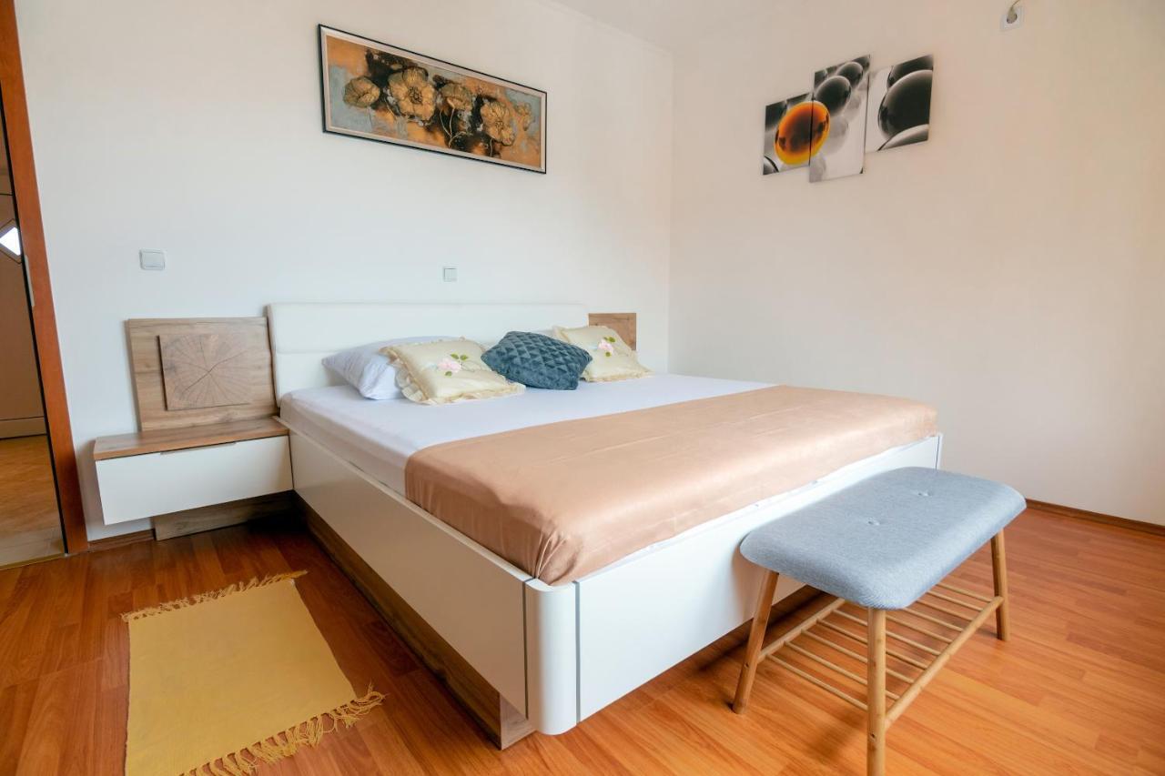 Apartmani Ivan Lopar Esterno foto
